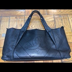 Chanel black leather tote 15x8x4